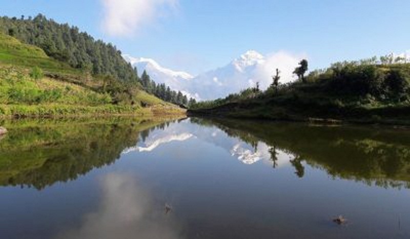 निस्कोटको बराह ताल जाने पदमार्ग निर्माण शुरु